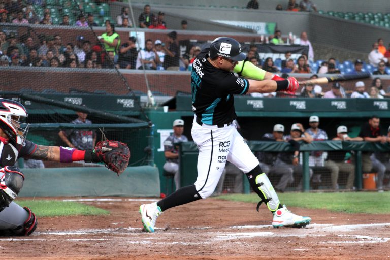 Saraperos vence con autoridad 11 a 3 a los Toros de Tijuana en el Madero 