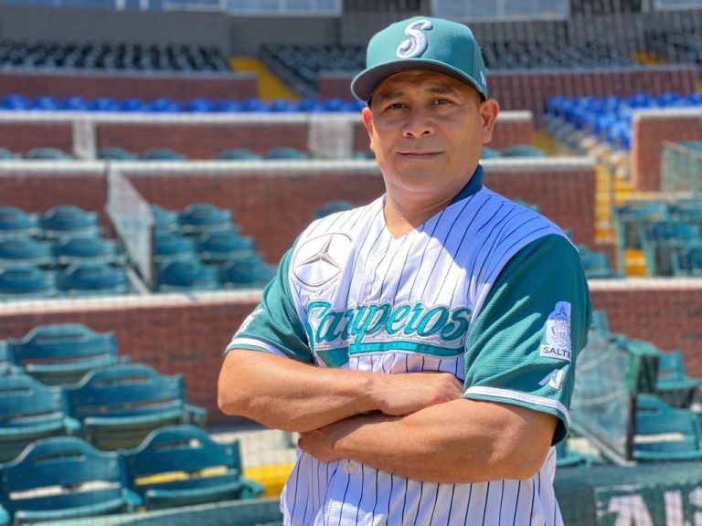 Se integra José de Jesús Muñoz al cuerpo técnico de Saraperos, como coach de outfield