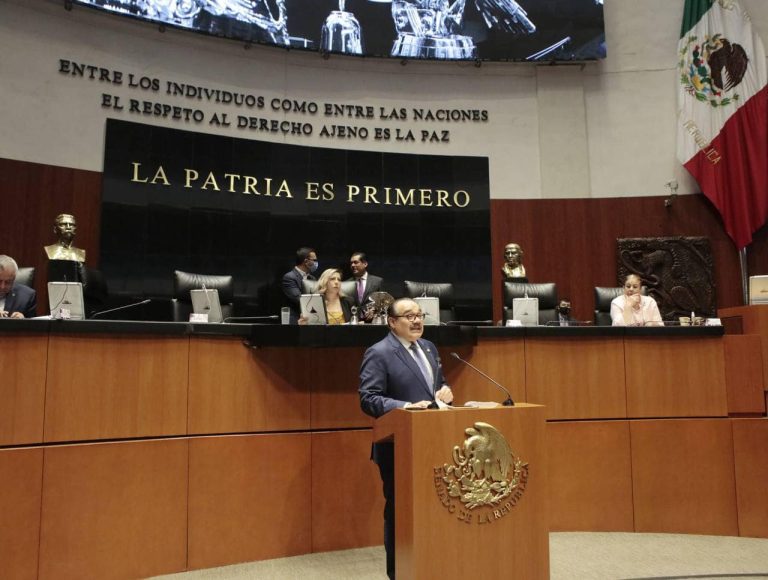 Senadores del PRI denuncian ante el INE a “corcholatas” por campaña