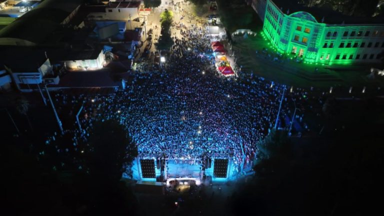 Desborda emociones Mariana Bo en la FINA 445