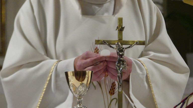 Iglesia Católica exhorta a tomar acciones ante crisis de agua