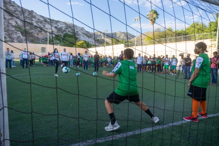 La PRONNIF y el Club Santos Laguna iniciaron en Coahuila los cursos de verano 2022