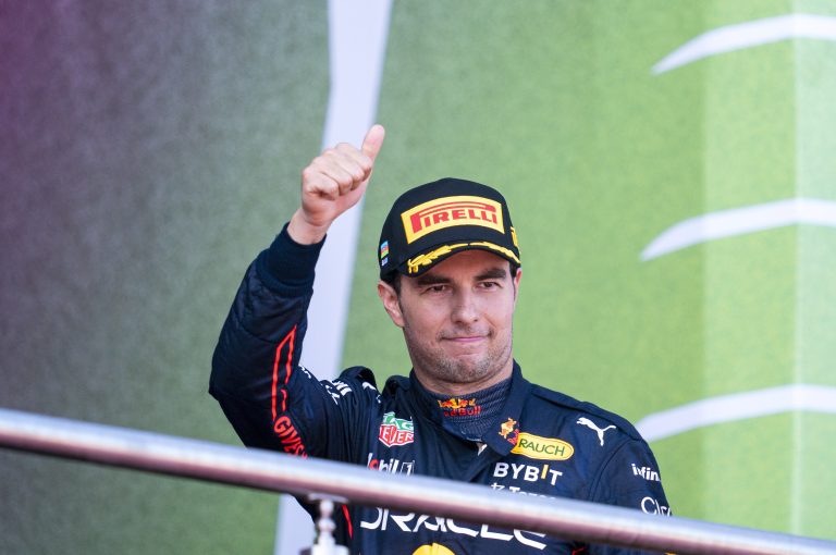 «Checo» Pérez ha recibido una buena noticia desde Red Bull