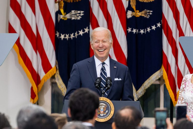 Joe Biden, presidente de EU, da positivo a Covid-19