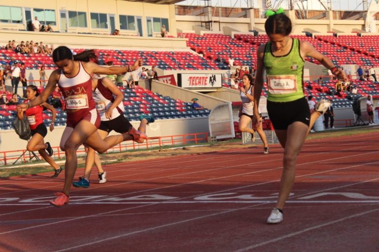 La coahuilense Fernanda García logra triple medalla de oro en Nacionales CONADE