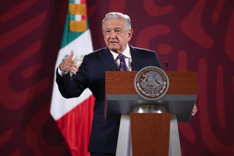 López Obrador reitera que pese a amparos va a inaugurar el Tren Maya