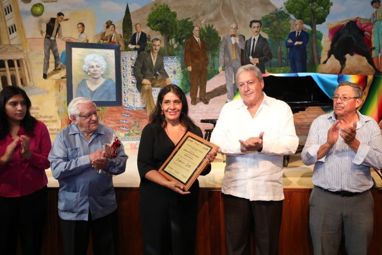 Lupina Soto ícono del teatro en Saltillo: Chema Fraustro