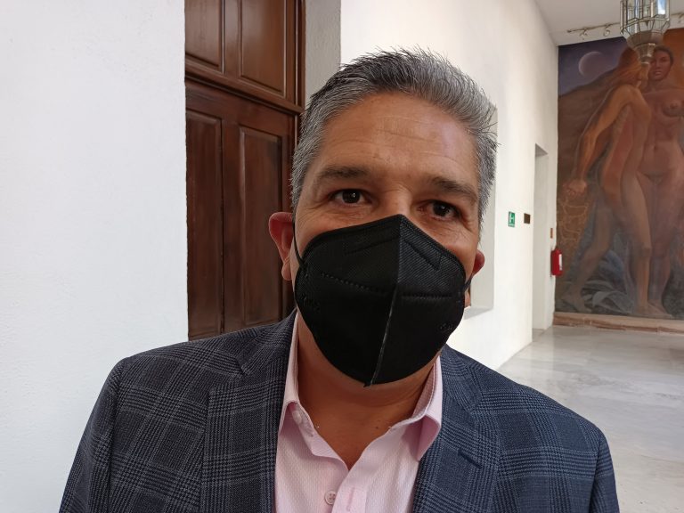 Trabaja SETRA Coahuila en estrategias para atender falta de personal en el sector de comercio y servicios