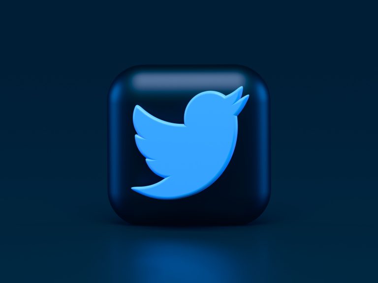 Twitter despide a casi 100 empleados de reclutamiento