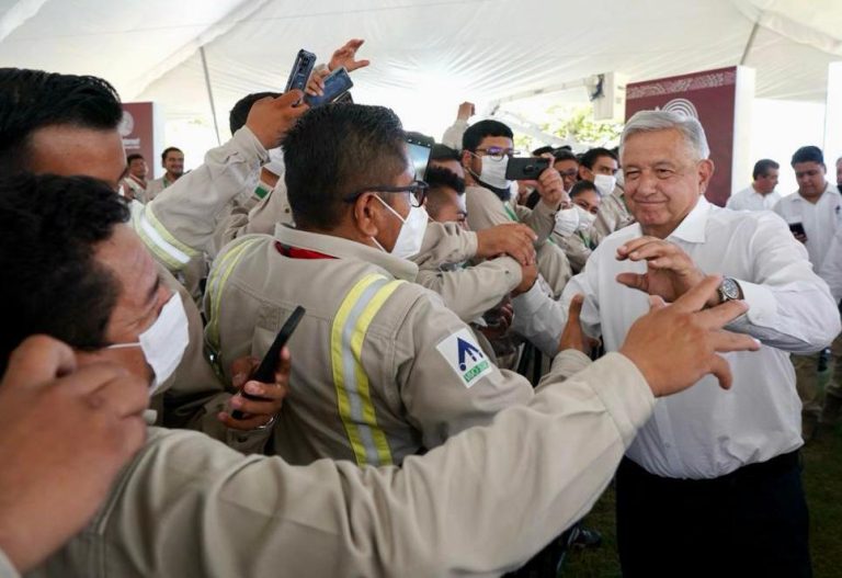 Propuso AMLO construir un mega panteón en Pasta de Conchos en lugar de rescatar cuerpos de mineros