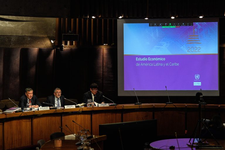 CEPAL prevé bajo crecimiento económico para América Latina en 2022