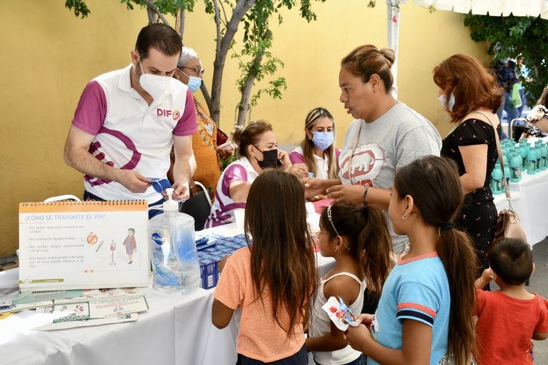 Brigadas de Salud llegan a la Fidel Velázquez