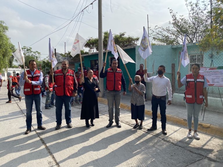 Comienzan a “Enchular” las viviendas en la colonia La Palma  