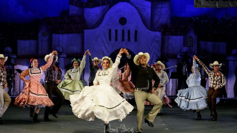 Invita UA de C a la “Gala Folklórica” para apoyar al Grupo de Ballet Folklórico rumbo al 18 Campeonato Mundial FIDAF Brasil 2022