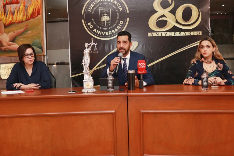 Presenta Facultad de Jurisprudencia de la UA de C el calendario de eventos conmemorativos para su 80 Aniversario