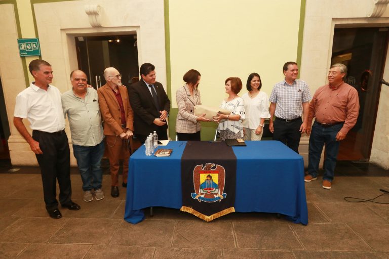 Recibe UA de C acervo documental del Arquitecto José María Morales del Bosque