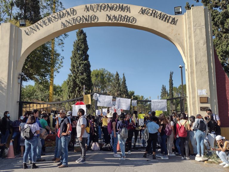 Destituyen a docente de la Narro tras responsabilizarlo de suicidio de alumno