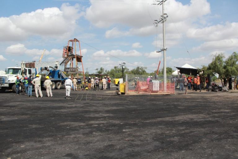 Se cuenta con los recursos necesarios para el rescate de los mineros, en Coahuila 