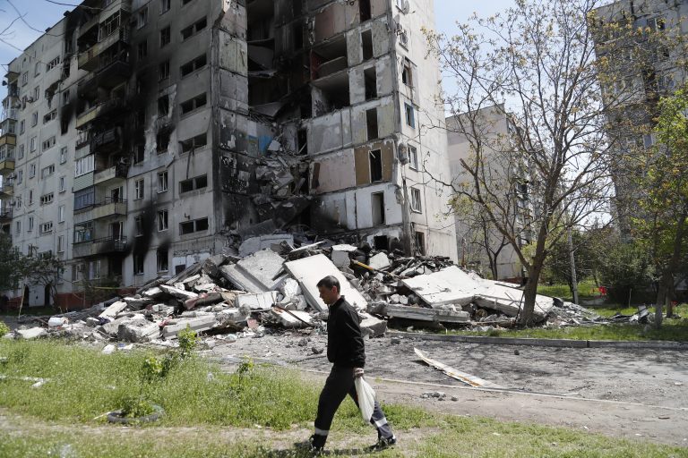 Seis meses de guerra en Ucrania: miles de muertes, un conflicto sin fecha de caducidad y violaciones de derechos humanos