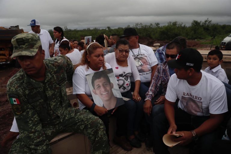 A un mes del colapso de la mina en Coahuila