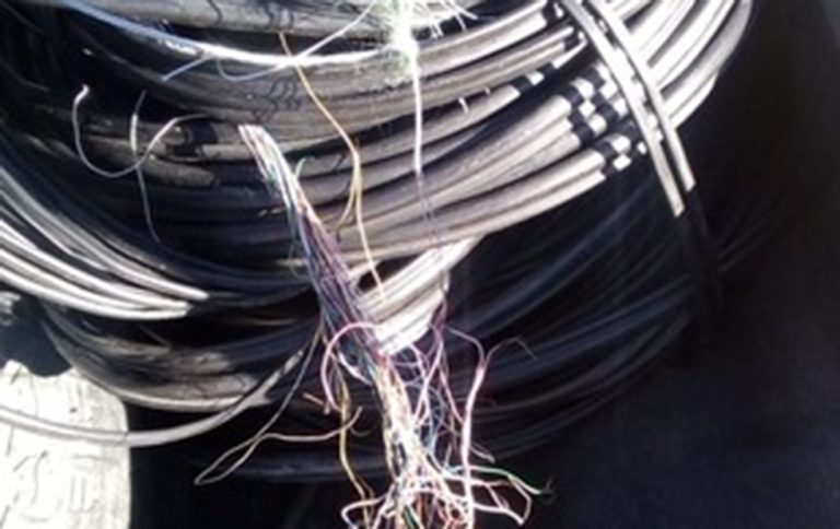 Incomunica a saltillenses robo de cableado en Telmex