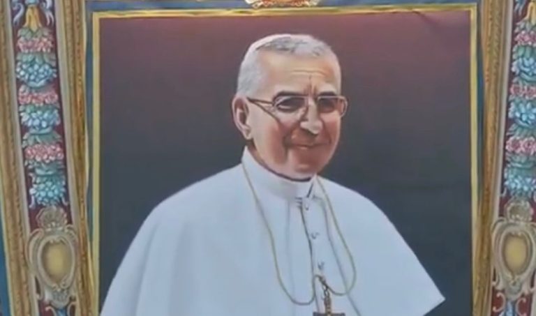 Juan Pablo I, el papa de los 33 días, fue beatificado por Francisco en el Vaticano