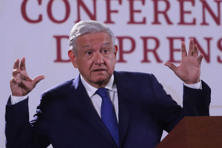 López Obrador asegura que la pandemia ya no hace tanto daño