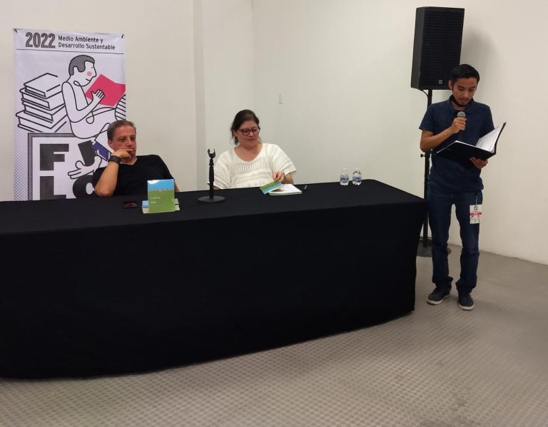 Presentan el libro Donde Está + Elegía