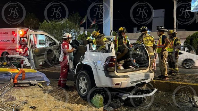 Se salvan de milagro tras fuerte accidente en el V. Carranza