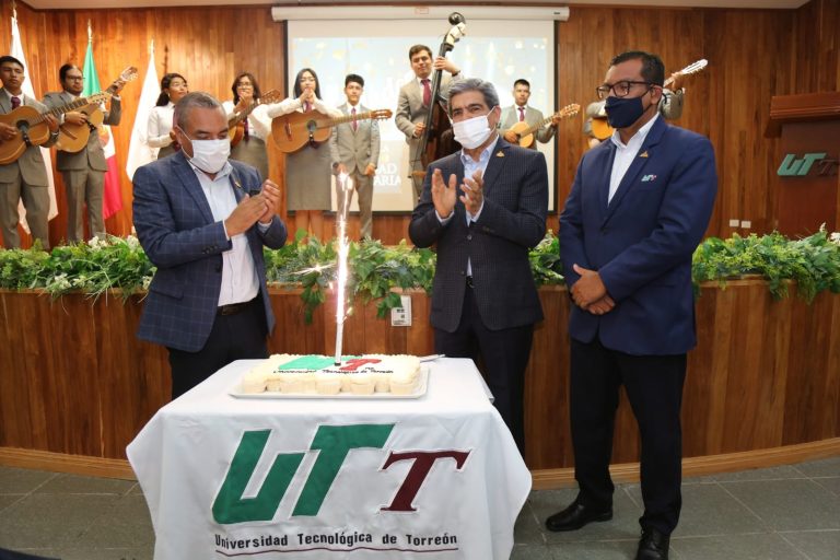 Universidad Tecnológica de Torreón cumple 24 años de formar profesionistas exitosos