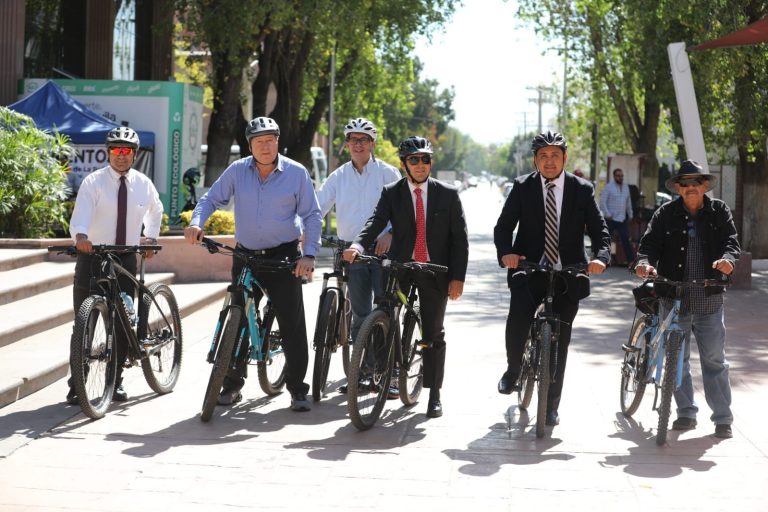 En Día mundial sin auto, invita Chema Fraustro a disminuir su uso