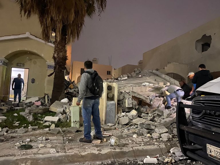 Explosión en Saltillo deja tres policías muertos; descarta fiscal que se deba a un atentado