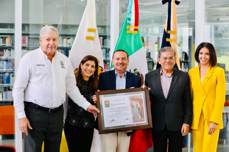 Reconoce Chema Fraustro a Ballet Folclórico de la UAdeC