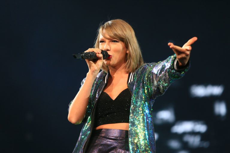 Taylor Swift se perfila para cantar en el Super Bowl