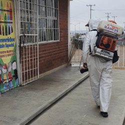 Atiende Salud municipal fumigación en escuela 3