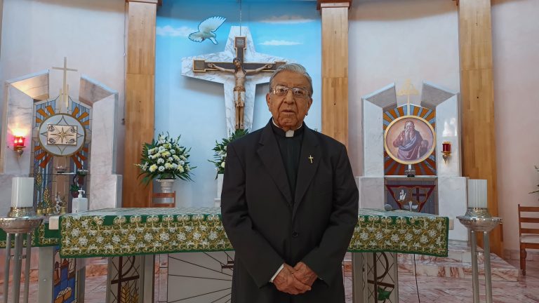 Celebra el Padre Humberto González Galindo 70 años de labor sacerdotal