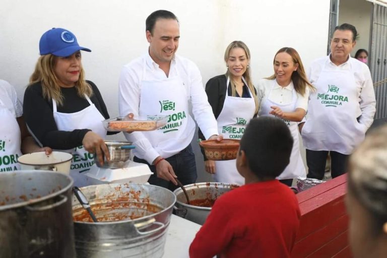 Comparte Manolo tradiciones laguneras