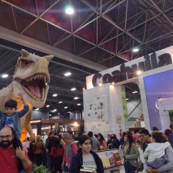 El stand de Coahuila, por mucho, el mejor de la Feria del Libro de Monterrey1