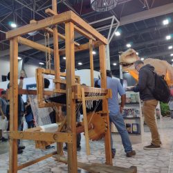 El stand de Coahuila, por mucho, el mejor de la Feria del Libro de Monterrey5