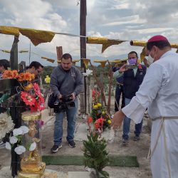 Pide obispo por las almas de difuntos del Trenazo 3