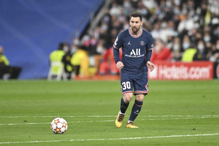 Lionel Messi convierte un gol impresionante en la victoria del PSG