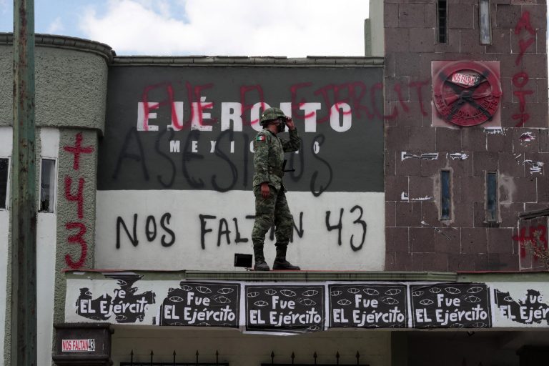 General pidió “impedir excavaciones en cuarteles” en búsqueda de 43 normalistas, revela #SedenaLeaks