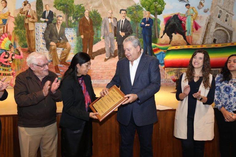 Homenajea Chema Fraustro a cineasta Patricia Carrillo