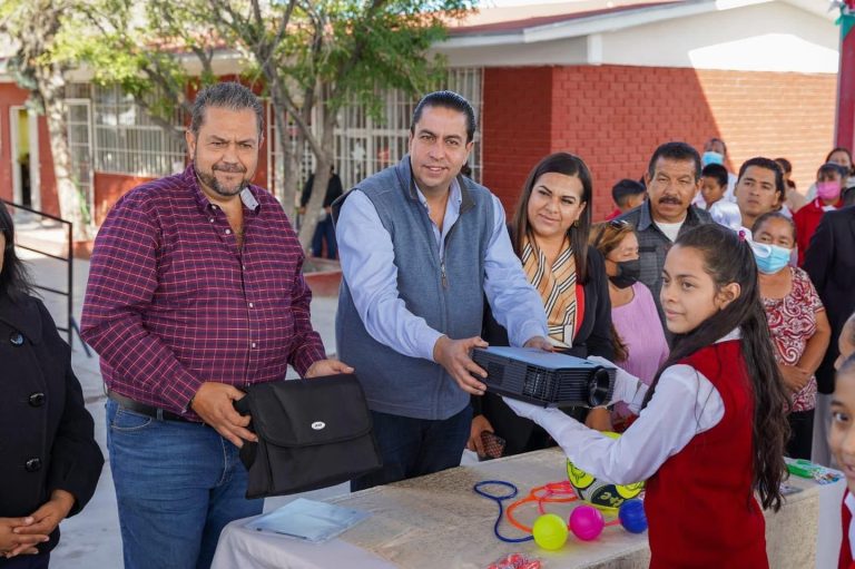 Más de 400 alumnos se verán beneficiados en la primaria Fidencio Flores Gómez T.M y T.V. con la llegada del programa “Mejora Tu Escuela”