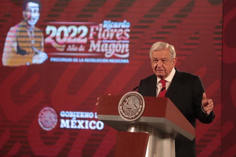 López Obrador reprocha cobertura al libro “El Rey del Cash”