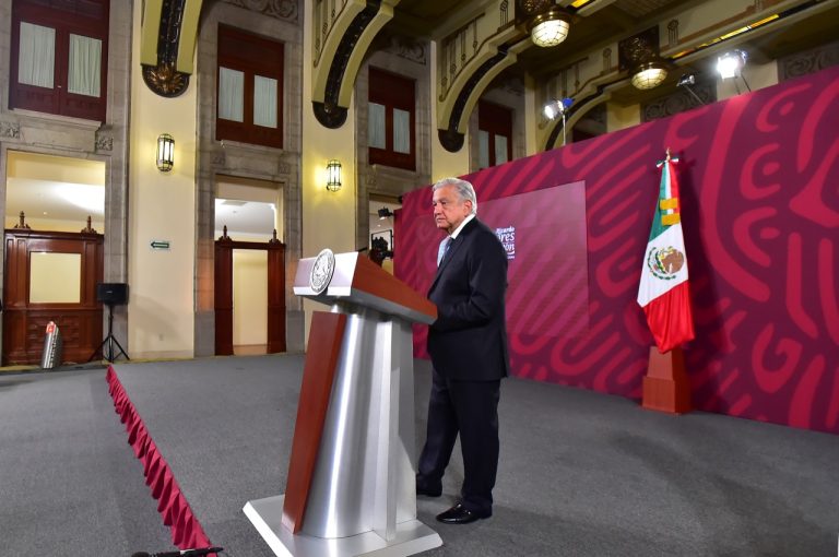 Presidente niega que su gobierno realice espionaje: es inteligencia para enfrentar a la delincuencia, asegura