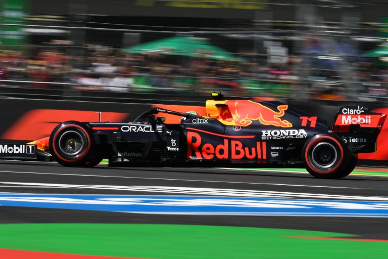 Red Bull recibe sanción en medio del Gran Premio de México