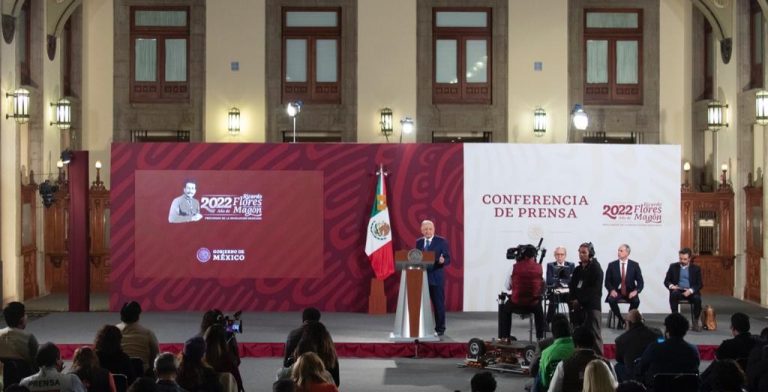 Sin sustento, casi 60% de declaraciones de AMLO en “La Mañanera”: ONG