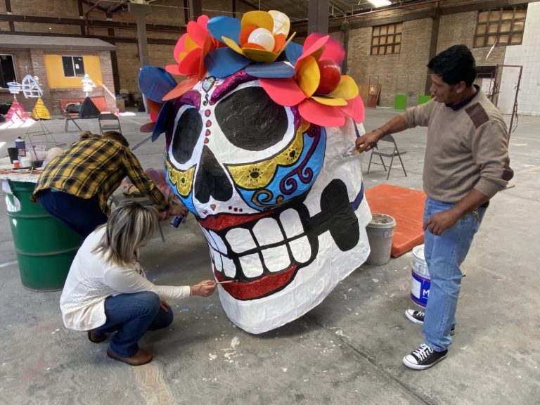 Tendrá Ramos callejoneada del Día de Muertos y Catrina monumental