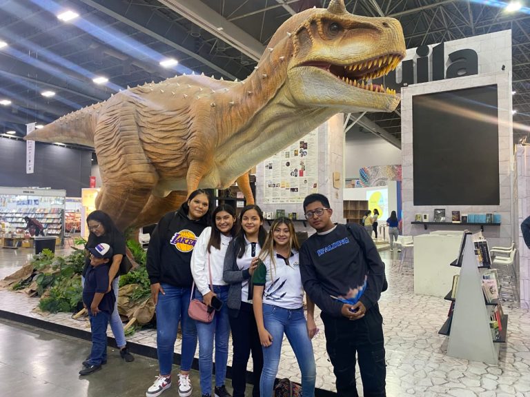 Visitó Colegio de Bachilleres de Coahuila Feria del Libro Monterrey